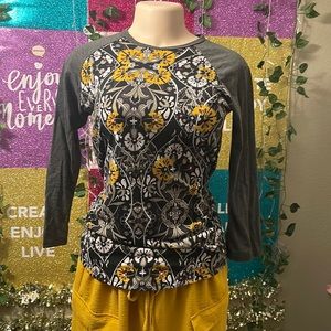 LULAROE Size XXS Flower print Gray, Black, Yellow blouse 👚 Long Sleeves